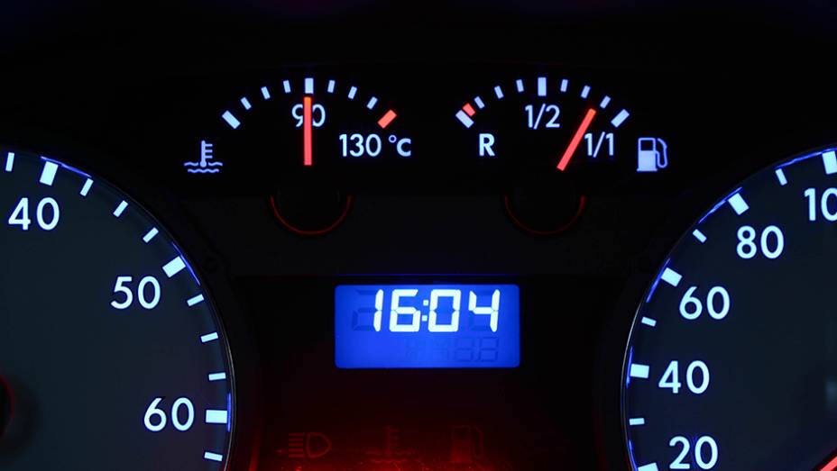 Roda pouco por semana? N&atilde;o precisa deixar o tanque 100% cheio, pois ele n&atilde;o ir&aacute; evaporar mais. | <a href="https://preprod.quatrorodas.abril.com.br/reportagens/geral/viloes-consumo-841540.shtml" target="_blank" rel="migration">Leia mais</a>