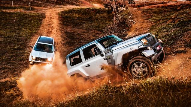 Se 4x4 é o seu número, eis os modelos a dieselmais atraentes | <a href="https://preprod.quatrorodas.abril.com.br//carros/comparativos/troller-t4-x-jeep-renegade-890323.shtml" target="_blank" rel="migration">Leia mais</a> Se 4x4 é o seu número, eis os modelos a dieselmais atraentes | <a href="https://preprod.quatrorodas.abril.com.br//carros/comparativos/troller-t4-x-jeep-renegade-890323.shtml" target="_blank" rel="migration">Leia mais</a>