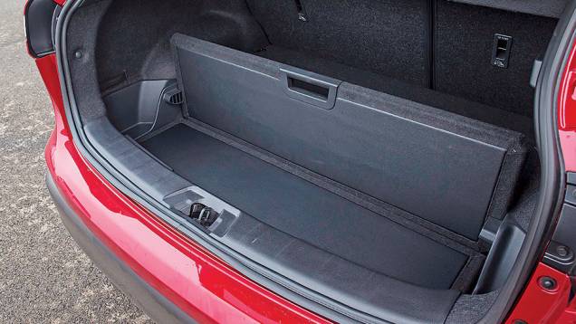... 16 variações do espaço de carga | <a href="https://preprod.quatrorodas.abril.com.br/carros/impressoes/nissan-qashqai-888920.shtml" target="_blank" rel="migration">Leia mais</a> ... 16 variações do espaço de carga | <a href="https://preprod.quatrorodas.abril.com.br/carros/impressoes/nissan-qashqai-888920.shtml" target="_blank" rel="migration">Leia mais</a>