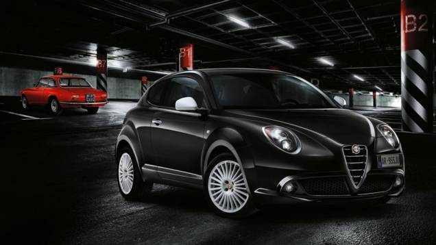 O hatch marca pela esportividade evidente no desenho da carroceria | <a href="https://preprod.quatrorodas.abril.com.br/noticias/saloes/paris-2014/alfa-romeo-apresenta-mito-junior-803979.shtml" rel="migration">Leia mais</a> O hatch marca pela esportividade evidente no desenho da carroceria | <a href="https://preprod.quatrorodas.abril.com.br/noticias/saloes/paris-2014/alfa-romeo-apresenta-mito-junior-803979.shtml" rel="migration">Leia mais</a>