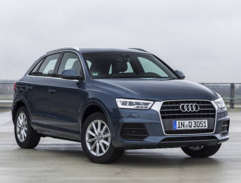 <strong>Audi Q3</strong> – O<a href="https://preprod.quatrorodas.abril.com.br/materia/impressoes-ao-dirigir-audi-q3-884381/" rel="o Q3 passou por sua primeira reestilização" target="_blank"> Q3 passou por sua primeira reestilização</a> em 2015. Junto da mudança visual, o modelo ganhou versões de entrada com motorização 1.4 turbo - as mais caras permanecem com o 2.0 TFSI.