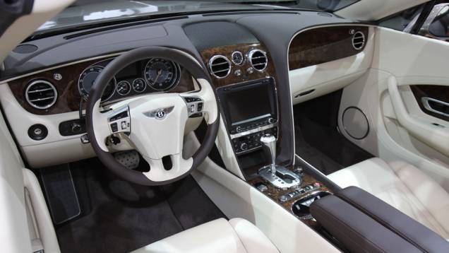 Bentley Continental V8 Conversível Bentley Continental V8 Conversível