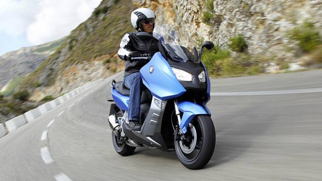 BMW lança C 600 Sport por R$ 52 mil | <a href="https://preprod.quatrorodas.abril.com.br/moto/noticias/bmw-lanca-c-600-sport-r-52-mil-776751.shtml" rel="migration">Leia mais</a> BMW lança C 600 Sport por R$ 52 mil | <a href="https://preprod.quatrorodas.abril.com.br/moto/noticias/bmw-lanca-c-600-sport-r-52-mil-776751.shtml" rel="migration">Leia mais</a>