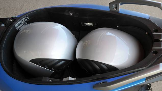 ... e um torque máximo de 6,73 mkgf a 6.000 rpm | <a href="https://preprod.quatrorodas.abril.com.br/moto/noticias/bmw-lanca-c-600-sport-r-52-mil-776751.shtml" rel="migration">Leia mais</a> ... e um torque máximo de 6,73 mkgf a 6.000 rpm | <a href="https://preprod.quatrorodas.abril.com.br/moto/noticias/bmw-lanca-c-600-sport-r-52-mil-776751.shtml" rel="migration">Leia mais</a>