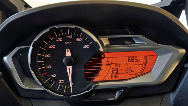 Inicialmente, a BMW pretende trazê-lo em um número limitado de unidades, visando aumentar sua exclusividade | <a href="https://preprod.quatrorodas.abril.com.br/moto/noticias/bmw-lanca-c-600-sport-r-52-mil-776751.shtml" rel="migration">Leia mais</a> Inicialmente, a BMW pretende trazê-lo em um número limitado de unidades, visando aumentar sua exclusividade | <a href="https://preprod.quatrorodas.abril.com.br/moto/noticias/bmw-lanca-c-600-sport-r-52-mil-776751.shtml" rel="migration">Leia mais</a>