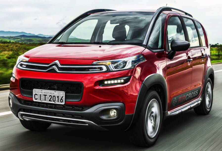 <strong>Citroën AirCross</strong> – O aventureiro ganhou cara nova. Mantendo os preços antigos, ganhou inéditas versões de entrada sem o estepe pendurado na traseira, aposentando o C3 Picasso. 