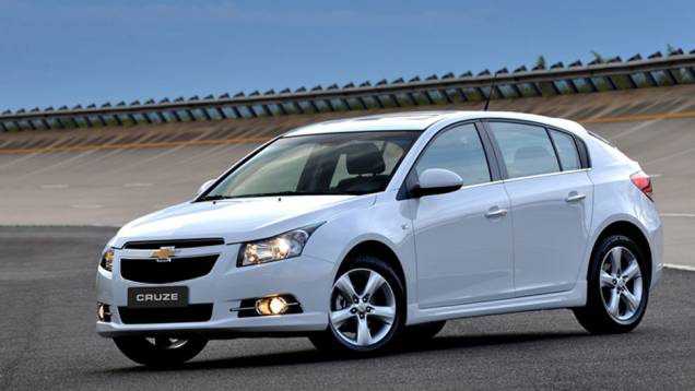 O nome Sport6 se deve ao câmbio de seis marchas, oferecido nas opções manual e automática | <a href="https://preprod.quatrorodas.abril.com.br/carros/lancamentos/chevrolet-cruze-sport6-681589.shtml" rel="migration">Leia mais</a> O nome Sport6 se deve ao câmbio de seis marchas, oferecido nas opções manual e automática | <a href="https://preprod.quatrorodas.abril.com.br/carros/lancamentos/chevrolet-cruze-sport6-681589.shtml" rel="migration">Leia mais</a>
