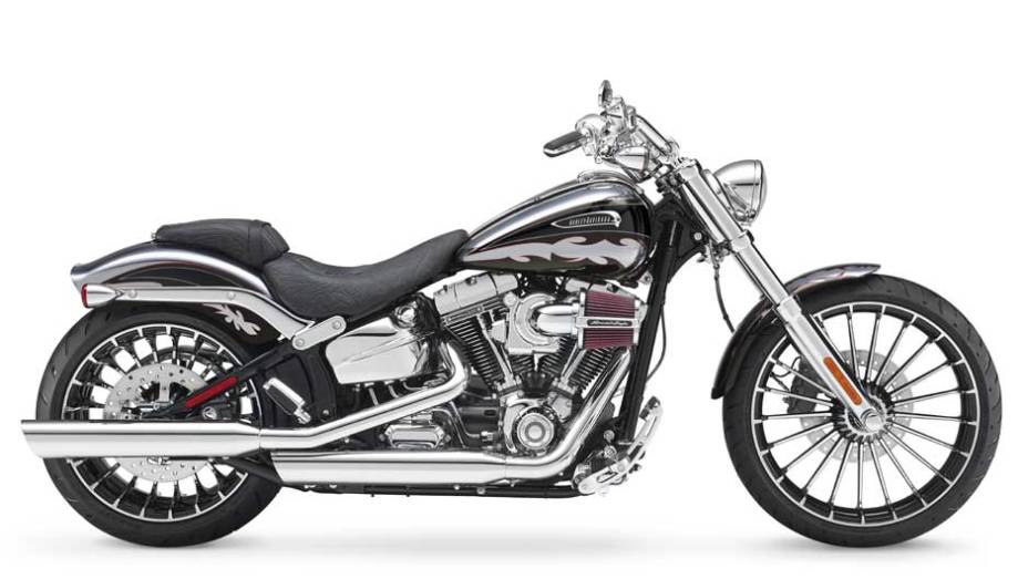 A exclusivíssima CVO Breakout chega ao Brasil | <a href="https://preprod.quatrorodas.abril.com.br/moto/noticias/harley-davidson-tres-novidades-ao-salao-duas-rodas-756391.shtml" rel="migration">Leia mais</a>