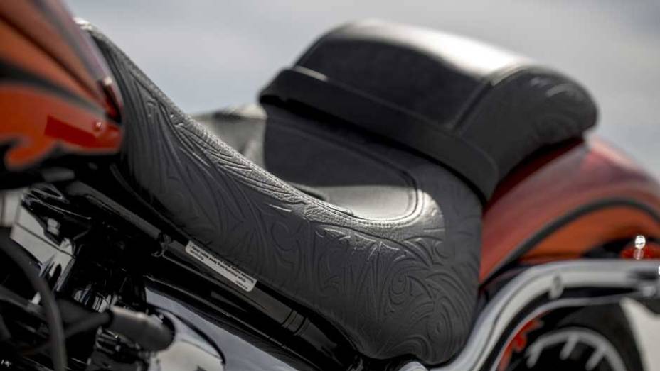 Somente 30 unidades ser&atilde;o trazidas para o pa&iacute;s | <a href="https://preprod.quatrorodas.abril.com.br/moto/noticias/harley-davidson-tres-novidades-ao-salao-duas-rodas-756391.shtml" rel="migration">Leia mais</a>