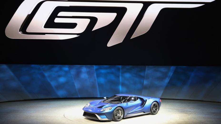 Ford GT concept | <a href="https://preprod.quatrorodas.abril.com.br/noticias/saloes/detroit-2015/ford-gt-concept-mostrado-detroit-824580.shtml" rel="migration">Leia mais</a> | <a href="https://preprod.quatrorodas.abril.com.br/galerias/saloes/detroit-2015/direto-detroit-parte-2-825561.shtml" rel="migration">V</a>