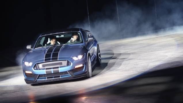 Ford Mustang Shelby GT350 R| <a href="https://preprod.quatrorodas.abril.com.br/noticias/saloes/detroit-2015/mustang-shelby-gt350r-lancado-pela-ford-824780.shtml" rel="migration">Leia mais</a> | <a href="https://preprod.quatrorodas.abril.com.br/galerias/saloes/detroit-2015/direto-detroit-pa" rel="migration"></a> Ford Mustang Shelby GT350 R| <a href="https://preprod.quatrorodas.abril.com.br/noticias/saloes/detroit-2015/mustang-shelby-gt350r-lancado-pela-ford-824780.shtml" rel="migration">Leia mais</a> | <a href="https://preprod.quatrorodas.abril.com.br/galerias/saloes/detroit-2015/direto-detroit-pa" rel="migration"></a>