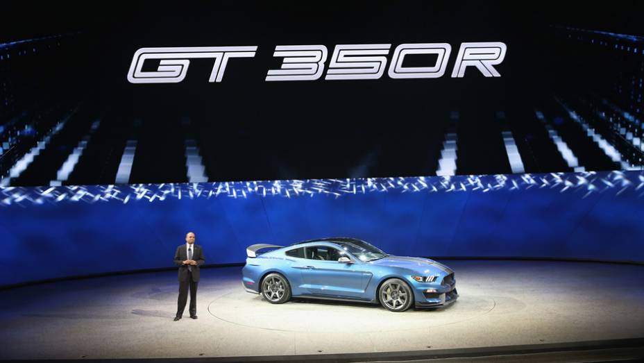 Ford Mustang Shelby GT350 R| <a href="https://preprod.quatrorodas.abril.com.br/noticias/saloes/detroit-2015/mustang-shelby-gt350r-lancado-pela-ford-824780.shtml" rel="migration">Leia mais</a> | <a href="https://preprod.quatrorodas.abril.com.br/galerias/saloes/detroit-2015/direto-detroit-pa" rel="migration"></a>