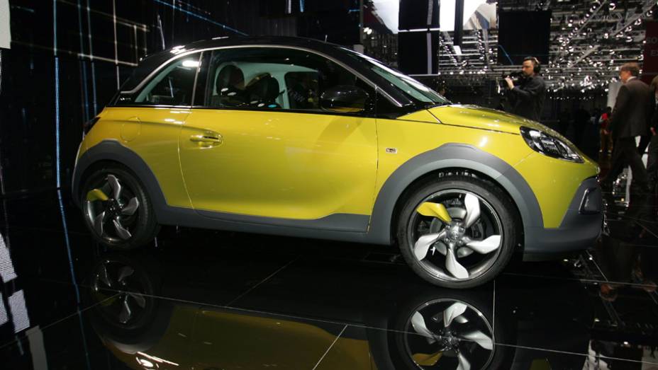 Opel Adam | <a href="https://preprod.quatrorodas.abril.com.br/noticias/saloes/genebra-2014/opel-revela-adam-s-775126.shtml" rel="migration">Leia mais</a>| <a href="https://preprod.quatrorodas.abril.com.br/galerias/saloes/genebra/2014/direto-genebra-parte-2-775719.shtml" rel="migration">Veja mais: Direto de</a>