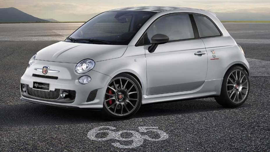 500 Cabrio Italia é equipado com motor 1.4 turbo T-Jet de 158 cv 500 Cabrio Italia é equipado com motor 1.4 turbo T-Jet de 158 cv