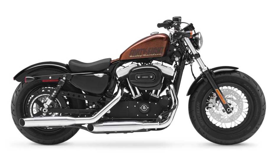 Ela traz um motor Evolution de 1.200 cm3 | <a href="https://preprod.quatrorodas.abril.com.br/moto/noticias/harley-davidson-tres-novidades-ao-salao-duas-rodas-756391.shtml" rel="migration">Leia mais</a>