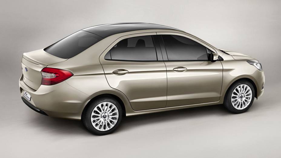 Segundo a Ford, o porta-malas ter&aacute; capacidade inferior a 500 litros | <a href="https://preprod.quatrorodas.abril.com.br/noticias/fabricantes/ford-divulga-imagens-oficiais-novo-ka-sedan-772215.shtml" rel="migration">Leia mais</a>