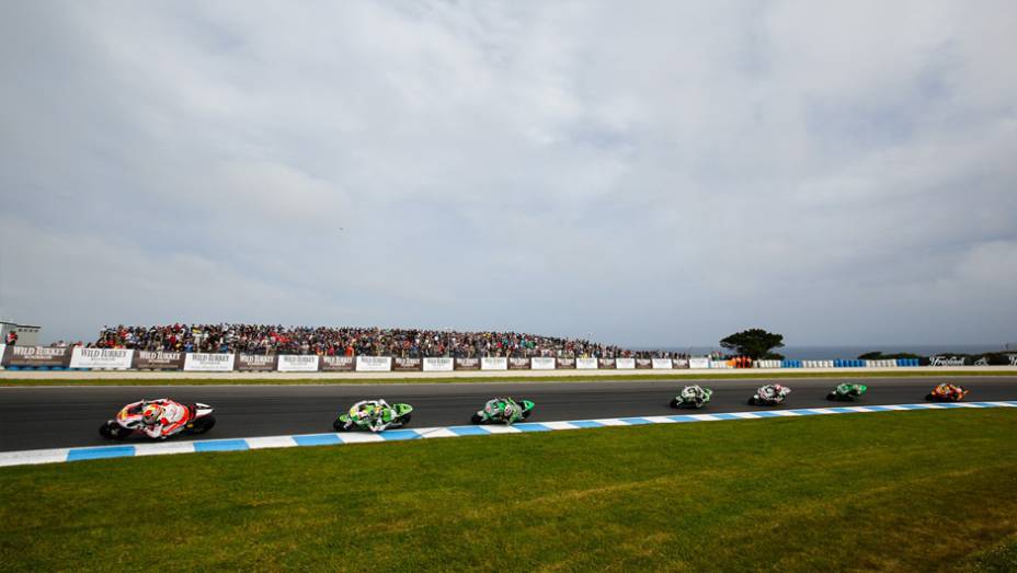 MotoGP 2014 em Phillip Island, Austrália | <a href="https://preprod.quatrorodas.abril.com.br/moto/noticias/motogp-valentino-rossi-vence-etapa-phillip-island-806658.shtml" rel="migration">Leia mais</a>