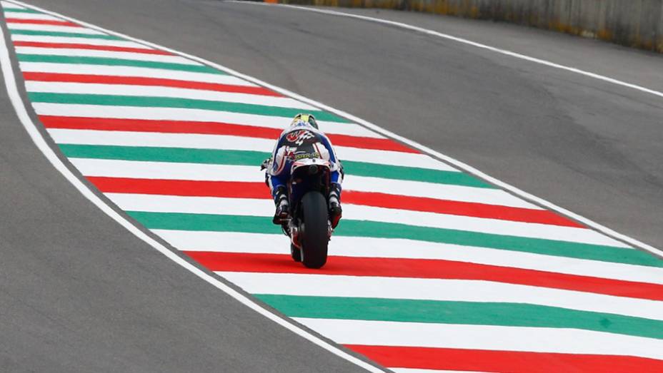 Karel Abraham durante treino classificatório em Mugello | <a href="https://preprod.quatrorodas.abril.com.br/moto/noticias/marc-marquez-mantem-regularidade-pole-mugello-784738.shtml" rel="migration">Leia mais</a> Karel Abraham durante treino classificatório em Mugello | <a href="https://preprod.quatrorodas.abril.com.br/moto/noticias/marc-marquez-mantem-regularidade-pole-mugello-784738.shtml" rel="migration">Leia mais</a>