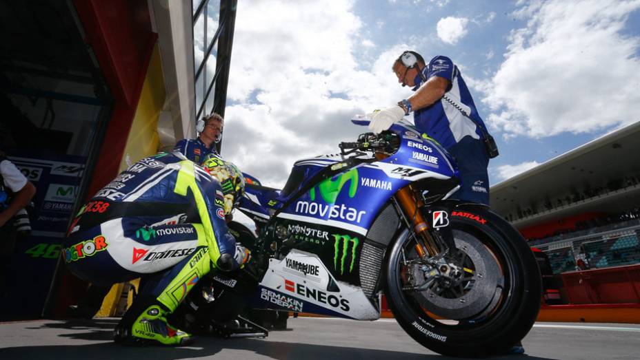 Muito trabalho para Rossi, mas a posição de largada foi apenas a 10ª | <a href="https://preprod.quatrorodas.abril.com.br/moto/noticias/marc-marquez-mantem-regularidade-pole-mugello-784738.shtml" rel="migration">Leia mais</a> Muito trabalho para Rossi, mas a posição de largada foi apenas a 10ª | <a href="https://preprod.quatrorodas.abril.com.br/moto/noticias/marc-marquez-mantem-regularidade-pole-mugello-784738.shtml" rel="migration">Leia mais</a>