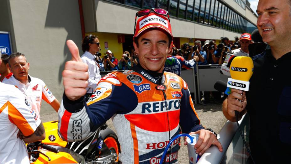 Alguém vai conseguir bater Márquez? | <a href="https://preprod.quatrorodas.abril.com.br/moto/noticias/marc-marquez-mantem-regularidade-pole-mugello-784738.shtml" rel="migration">Leia mais</a>