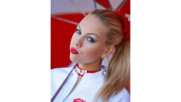 Veja as belas Garotas da MotoGP - Valencia | <a href="https://preprod.quatrorodas.abril.com.br/moto/noticias/lorenzo-vence-nao-impede-titulo-marquez-759873.shtml" rel="migration">Leia mais</a> Veja as belas Garotas da MotoGP - Valencia | <a href="https://preprod.quatrorodas.abril.com.br/moto/noticias/lorenzo-vence-nao-impede-titulo-marquez-759873.shtml" rel="migration">Leia mais</a>