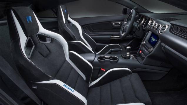 ... para reduzir peso, e ganhar em desempenho ... | <a href="https://preprod.quatrorodas.abril.com.br/noticias/saloes/detroit-2015/mustang-shelby-gt350r-lancado-pela-ford-824780.shtml" rel="migration">Leia mais</a> ... para reduzir peso, e ganhar em desempenho ... | <a href="https://preprod.quatrorodas.abril.com.br/noticias/saloes/detroit-2015/mustang-shelby-gt350r-lancado-pela-ford-824780.shtml" rel="migration">Leia mais</a>