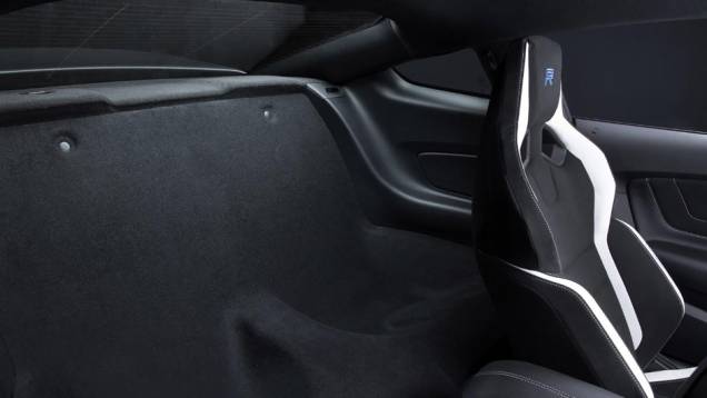... não há banco para mais passageiros na parte de trás do carro | <a href="https://preprod.quatrorodas.abril.com.br/noticias/saloes/detroit-2015/mustang-shelby-gt350r-lancado-pela-ford-824780.shtml" rel="migration">Leia mais</a> ... não há banco para mais passageiros na parte de trás do carro | <a href="https://preprod.quatrorodas.abril.com.br/noticias/saloes/detroit-2015/mustang-shelby-gt350r-lancado-pela-ford-824780.shtml" rel="migration">Leia mais</a>