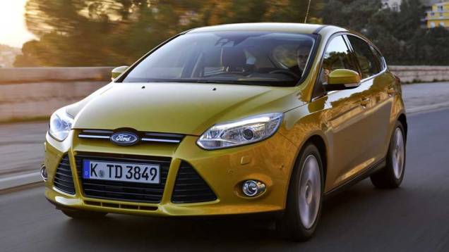 Ford Focus: em sintonia com a estratégia de oferecer apenas produtos globais, o hatch médio será trazido da Argentina | <a href="https://preprod.quatrorodas.abril.com.br/salao-do-automovel/2012/carros/focus-703908.shtml" target="_blank" rel="migration">Leia mais</a> Ford Focus: em sintonia com a estratégia de oferecer apenas produtos globais, o hatch médio será trazido da Argentina | <a href="https://preprod.quatrorodas.abril.com.br/salao-do-automovel/2012/carros/focus-703908.shtml" target="_blank" rel="migration">Leia mais</a>