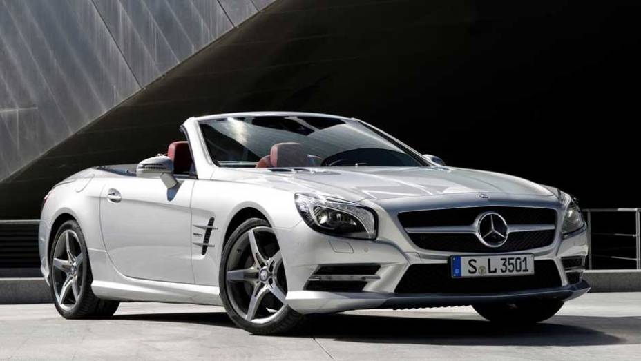 Mercedes-Benz SL: belo como sempre, o conversível será importado para o Brasil nas versões SL 500 V8 (435 cv) e SL 63 AMG (564 cv) | <a href="https://preprod.quatrorodas.abril.com.br/salao-do-automovel/2012/carros/mercedes-benz-sl-703938.shtml" target="_blank" rel="migration">Lei</a>