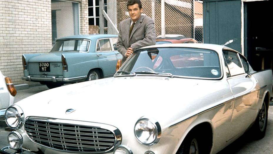 O Santo (1962-1969) - Antes de ser James Bond, Roger Moore protagonizou essa série inglesa em que agia como um Robin Hood moderno, ajudava a prender criminosos ricos e fugia a bordo de um Volvo P1800. O Santo (1962-1969) - Antes de ser James Bond, Roger Moore protagonizou essa série inglesa em que agia como um Robin Hood moderno, ajudava a prender criminosos ricos e fugia a bordo de um Volvo P1800.