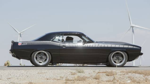 O carro recebeu um motor Chevrolet LS3 de 500 cv para participar das filmagens O carro recebeu um motor Chevrolet LS3 de 500 cv para participar das filmagens