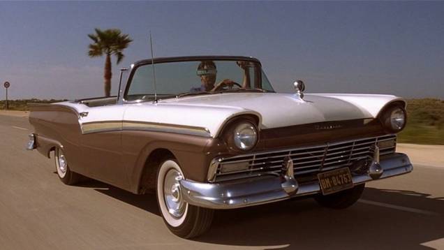 2002: Na mesma produção, um "old-fashioned" Ford Fairlane dá as caras. | <a href="https://preprod.quatrorodas.abril.com.br/blogs/planeta-carro/2012/11/07/licenca-para-acelerar/" rel="migration">Leia mais</a> 2002: Na mesma produção, um "old-fashioned" Ford Fairlane dá as caras. | <a href="https://preprod.quatrorodas.abril.com.br/blogs/planeta-carro/2012/11/07/licenca-para-acelerar/" rel="migration">Leia mais</a>