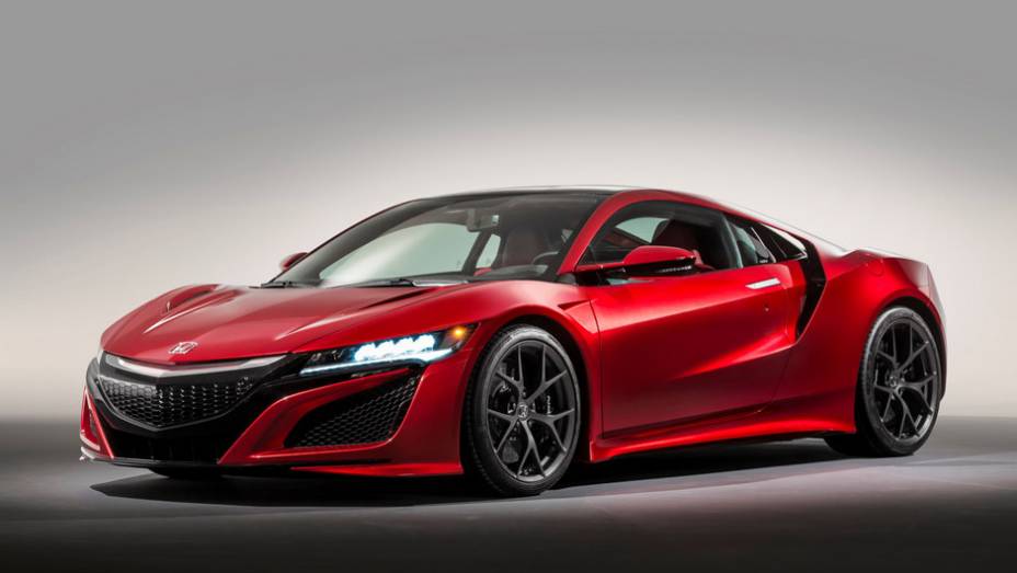 É ele mesmo: dois meses após estrear em Detroit, o novo NSX ressurge em Genebra - agora como Honda, e não Acura | <a href="https://preprod.quatrorodas.abril.com.br/noticias/saloes/genebra-2015/honda-revela-nsx-europeu-842884.shtml" target="_blank" rel="migration">Leia mais</a>