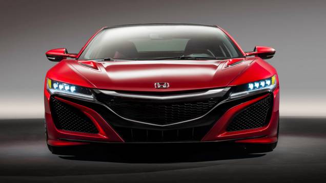 E falando no antigo NSX, sabe quem ajudou a desenvolvê-lo no fim dos anos 80? Ayrton Senna! | <a href="https://preprod.quatrorodas.abril.com.br/noticias/saloes/genebra-2015/honda-revela-nsx-europeu-842884.shtml" target="_blank" rel="migration">Leia mais</a> E falando no antigo NSX, sabe quem ajudou a desenvolvê-lo no fim dos anos 80? Ayrton Senna! | <a href="https://preprod.quatrorodas.abril.com.br/noticias/saloes/genebra-2015/honda-revela-nsx-europeu-842884.shtml" target="_blank" rel="migration">Leia mais</a>