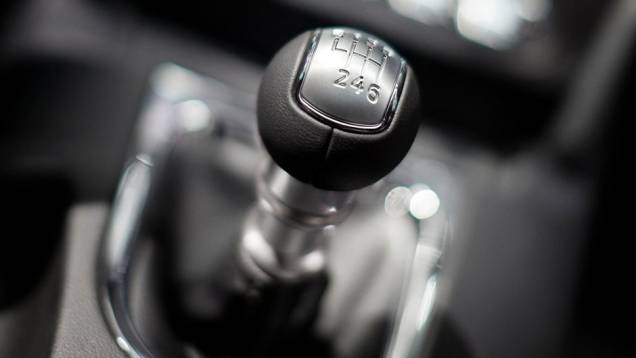 Notícia boa para os puristas: o carro pode ser comprado com câmbio manual | <a href="https://preprod.quatrorodas.abril.com.br/carros/lancamentos/ford-mustang-2015-762332.shtml" rel="migration">Leia mais</a> Notícia boa para os puristas: o carro pode ser comprado com câmbio manual | <a href="https://preprod.quatrorodas.abril.com.br/carros/lancamentos/ford-mustang-2015-762332.shtml" rel="migration">Leia mais</a>