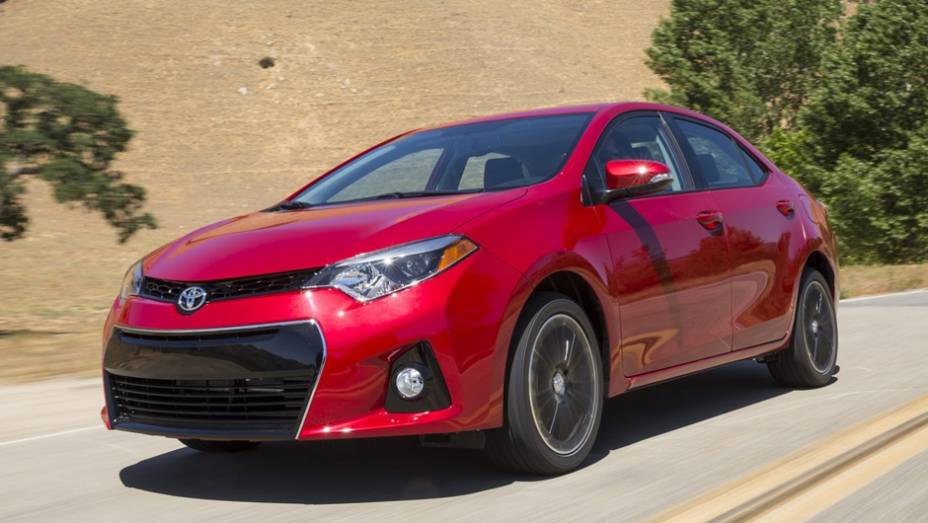 Vem cá, te conheço? O novo Corolla não lembra em nada seu(s) antecessor(es) | <a href="https://preprod.quatrorodas.abril.com.br/noticias/fabricantes/toyota-mostra-novo-corolla-743409.shtml" rel="migration">Leia mais</a> | <a href="https://preprod.quatrorodas.abril.com.br/galerias/toyota/c" rel="migration"></a>