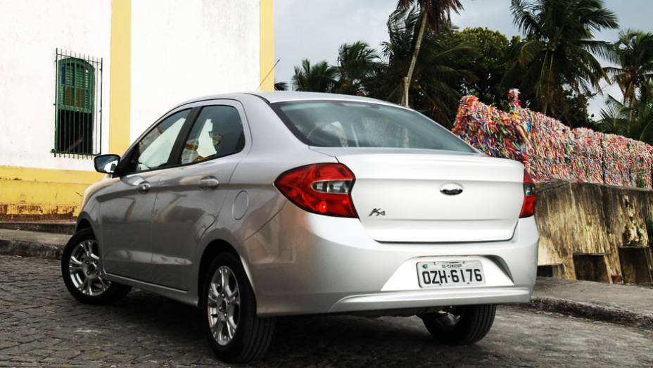 Pre&ccedil;o do Ka+ parte dos R$ 37.890 | <a href="https://preprod.quatrorodas.abril.com.br/carros/lancamentos/ford-ka-794793.shtml" rel="migration">Leia mais</a>