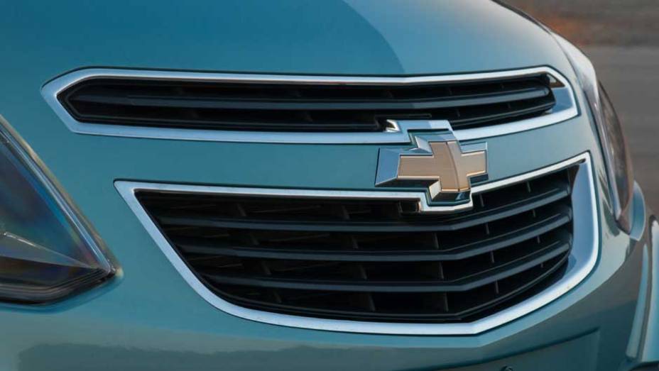 O visual da frente ficou bastante parecido com o do Onix | <a href="https://preprod.quatrorodas.abril.com.br/carros/lancamentos/chevrolet-agile-2014-756376.shtml" rel="migration">Leia mais</a>