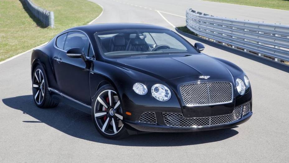 A Bentley anunciou nesta quinta-feira (9) a introdução da edição especial Le Mans para dois de seus modelos, Continental GT e Mulsanne | <a href="%20https://preprod.quatrorodas.abril.com.br/noticias/fabricantes/bentley-apresenta-continental-gt-mulsanne-le-mans-editi" rel="migration"></a>