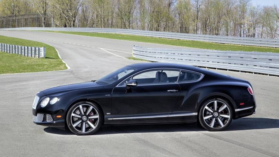 Somente 48 unidades de cada modelo ser&atilde;o fabricadas, todas elas voltadas ao mercado dos Estados Unidos | <a href="https://preprod.quatrorodas.abril.com.br/noticias/fabricantes/bentley-apresenta-continental-gt-mulsanne-le-mans-edition-740938.shtml" rel="migration">Leia mais</a>