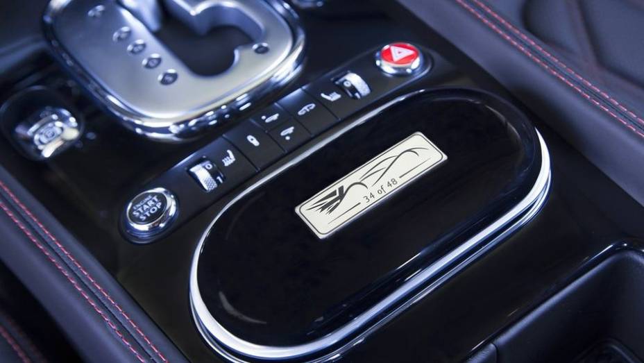 ...e ins&iacute;gnias Le Mans Edition, al&eacute;m de marca&ccedil;&atilde;o do n&uacute;mero da unidade | <a href="https://preprod.quatrorodas.abril.com.br/noticias/fabricantes/bentley-apresenta-continental-gt-mulsanne-le-mans-edition-740938.shtml" rel="migration">Leia mais</a>