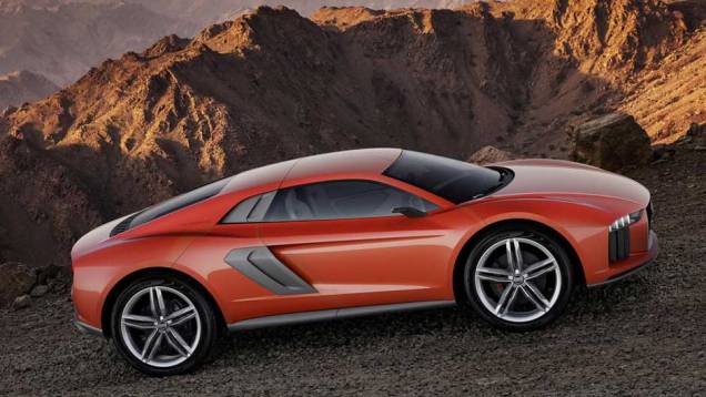 Bombado, o carro tem design que segue a identidade visual da marca, embora faróis e lanternas sejam mais futuristas | <a href="https://preprod.quatrorodas.abril.com.br/saloes/frankfurt/2013/audi-nanuk-quattro-concept-753021.shtml" rel="migration">Leia mais</a> Bombado, o carro tem design que segue a identidade visual da marca, embora faróis e lanternas sejam mais futuristas | <a href="https://preprod.quatrorodas.abril.com.br/saloes/frankfurt/2013/audi-nanuk-quattro-concept-753021.shtml" rel="migration">Leia mais</a>