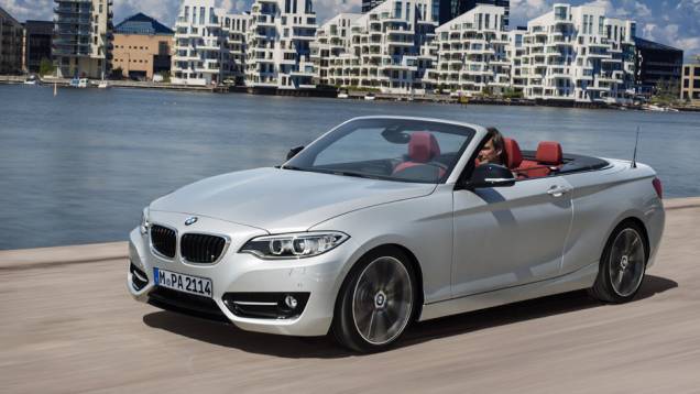 O Série 2 Convertible substitui o Série 1 Cabrio, um dos modelos mais vendidos de sua categoria com 130 mil unidades comercializadas no mundo | <a href="https://preprod.quatrorodas.abril.com.br/noticias/saloes/paris-2014/bmw-revela-serie-2-convertible-799406.shtml" rel="migration"></a> O Série 2 Convertible substitui o Série 1 Cabrio, um dos modelos mais vendidos de sua categoria com 130 mil unidades comercializadas no mundo | <a href="https://preprod.quatrorodas.abril.com.br/noticias/saloes/paris-2014/bmw-revela-serie-2-convertible-799406.shtml" rel="migration"></a>