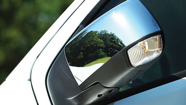 Repetidores são de série a partir da versão LT. | <a href="https://preprod.quatrorodas.abril.com.br/carros/testes/chevrolet-s10-681120.shtml" rel="migration">Leia mais</a> Repetidores são de série a partir da versão LT. | <a href="https://preprod.quatrorodas.abril.com.br/carros/testes/chevrolet-s10-681120.shtml" rel="migration">Leia mais</a>