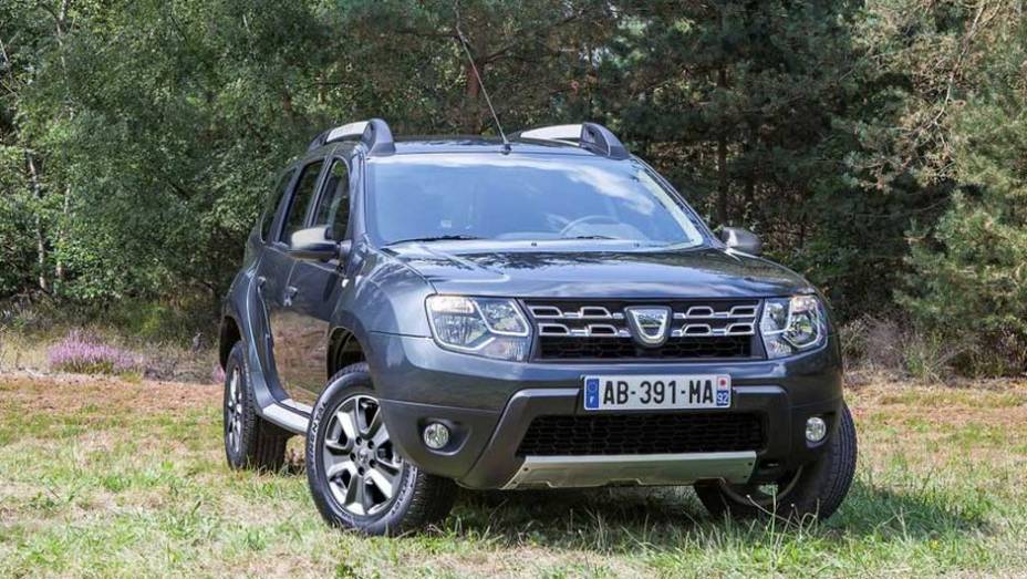 As principais mudan&ccedil;as foram feitas na dianteira, que ganhou novos far&oacute;is e uma grade frontal mais agressiva | <a href="https://preprod.quatrorodas.abril.com.br/saloes/frankfurt/2013/duster-753168.shtml" rel="migration">Leia mais</a>