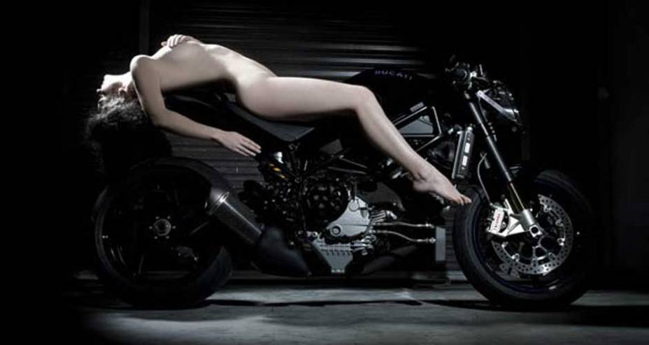 Ducati apresenta cole&ccedil;&atilde;o da fot&oacute;grafa Elizabeth Raab reunindo nus e motos