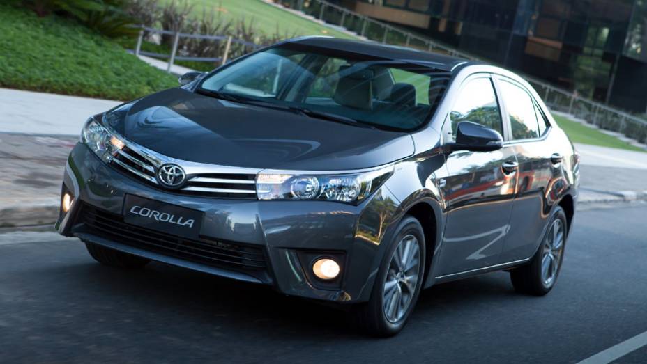 O carro desenvolve 144 cv com etanol e 139 cv com gasolina na versão 1.8 e 154 cv com etanol no 2.0| <a href="https://preprod.quatrorodas.abril.com.br/carros/lancamentos/novo-toyota-corolla-776356.shtml" rel="migration">Leia mais</a>