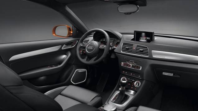 O novo SUV aposta no luxo e na esportividade para levar a melhor sobre o BMW X1 O novo SUV aposta no luxo e na esportividade para levar a melhor sobre o BMW X1