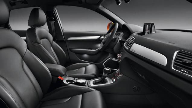 O novo SUV aposta no luxo e na esportividade para levar a melhor sobre o BMW X1 O novo SUV aposta no luxo e na esportividade para levar a melhor sobre o BMW X1