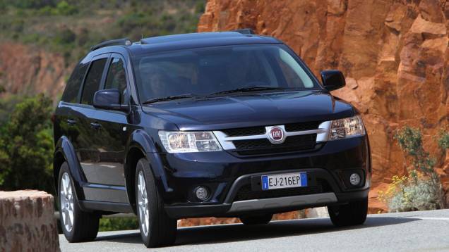 Sinal dos tempos: crossover projetado pela Dodge ganha cidadania italiana Sinal dos tempos: crossover projetado pela Dodge ganha cidadania italiana